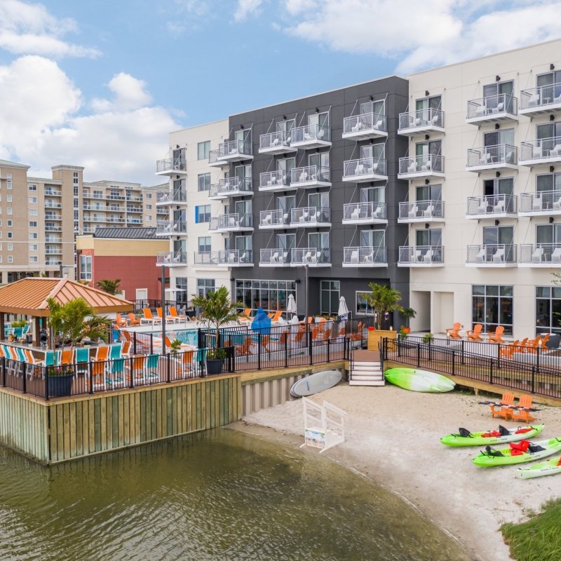 Live It Up Longer at Aloft