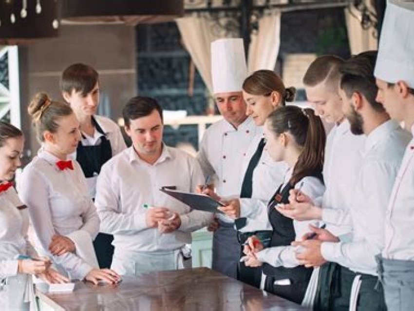 Five Service Tips from Hospitality Pros 