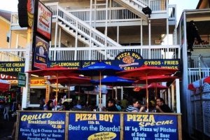 Pizza Boy & Julia's Cannoli