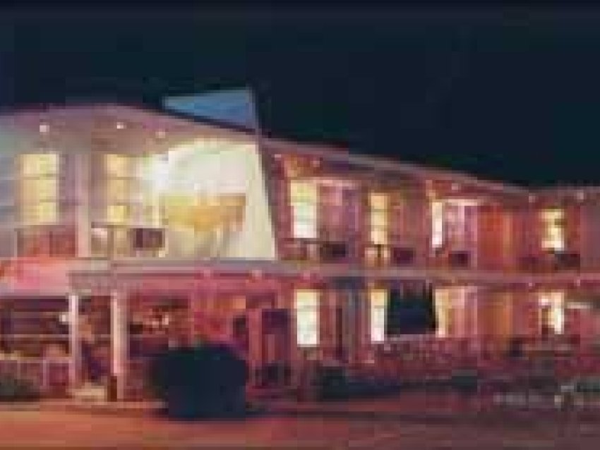 Eden Roc Motel