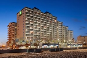 Holiday Inn Hotel & Suites