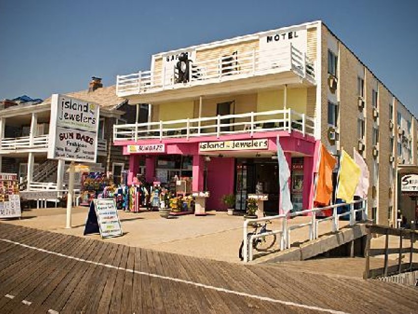 Safari Hotel and Apartments