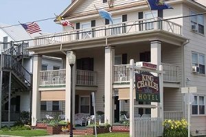 King Charles Hotel & Apartments